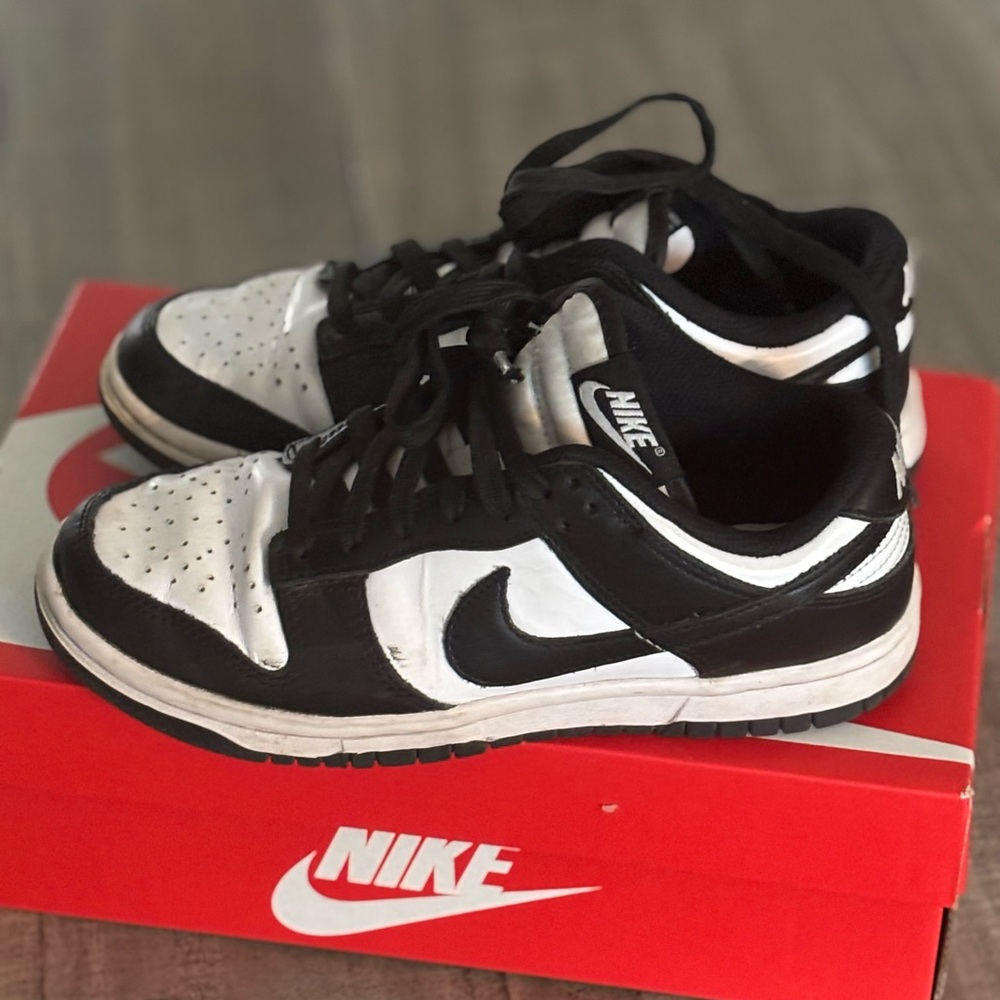 Nike Dunk Low Black and White pandas 5.5 women’s